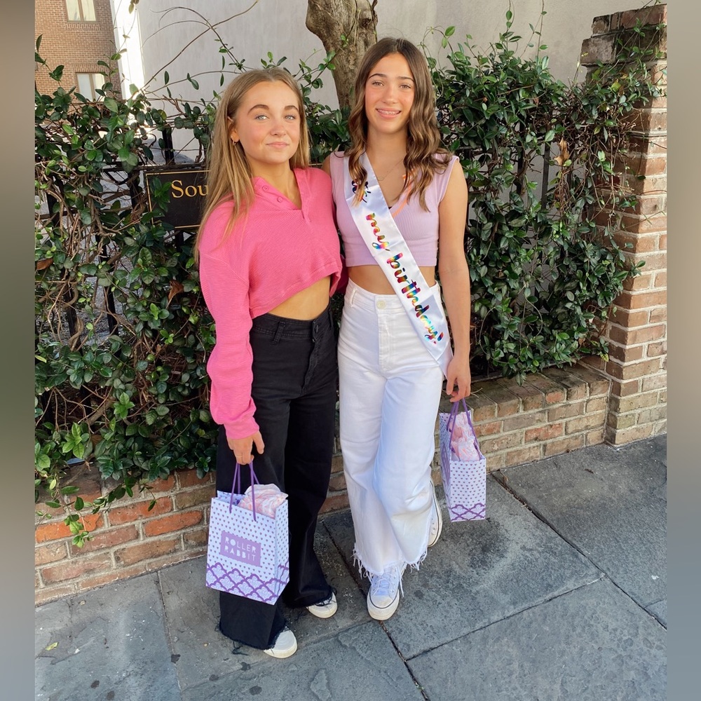 Meet your Posher, Claire